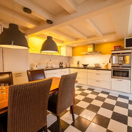 Torenhuis 度假居 梅代姆里克